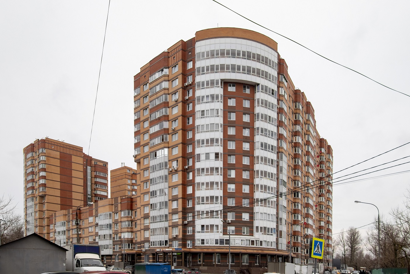 Химки, Микрорайон Сходня, Ленинградская улица, 1