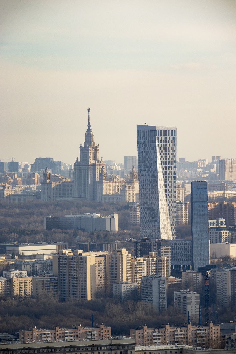 Москва, Ленинские горы, 1; Мосфильмовская улица, 8