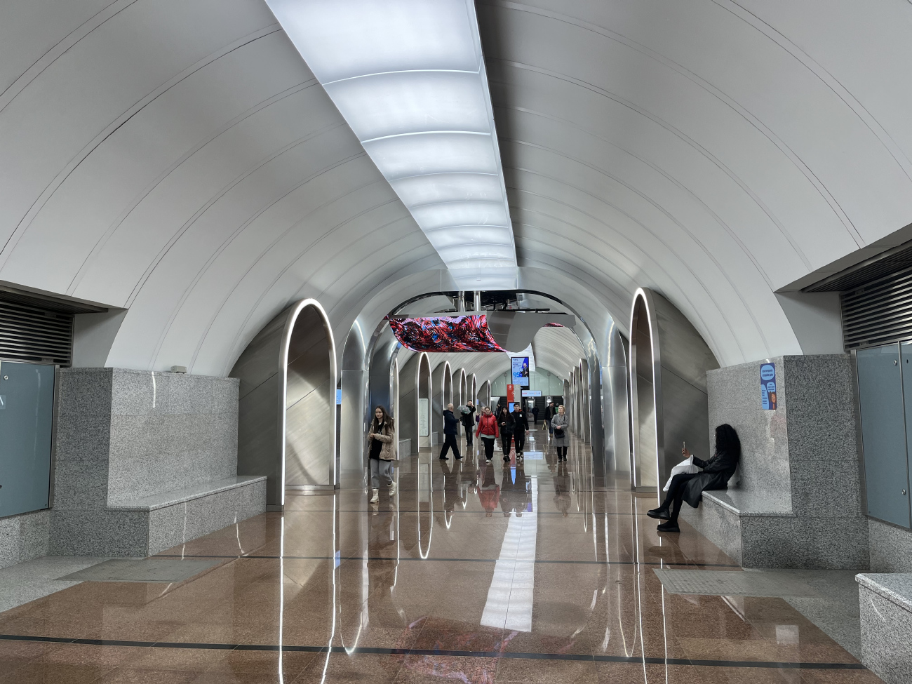 Москва, Большая Кольцевая линия Московского метрополитена, станция метро «Рижская»