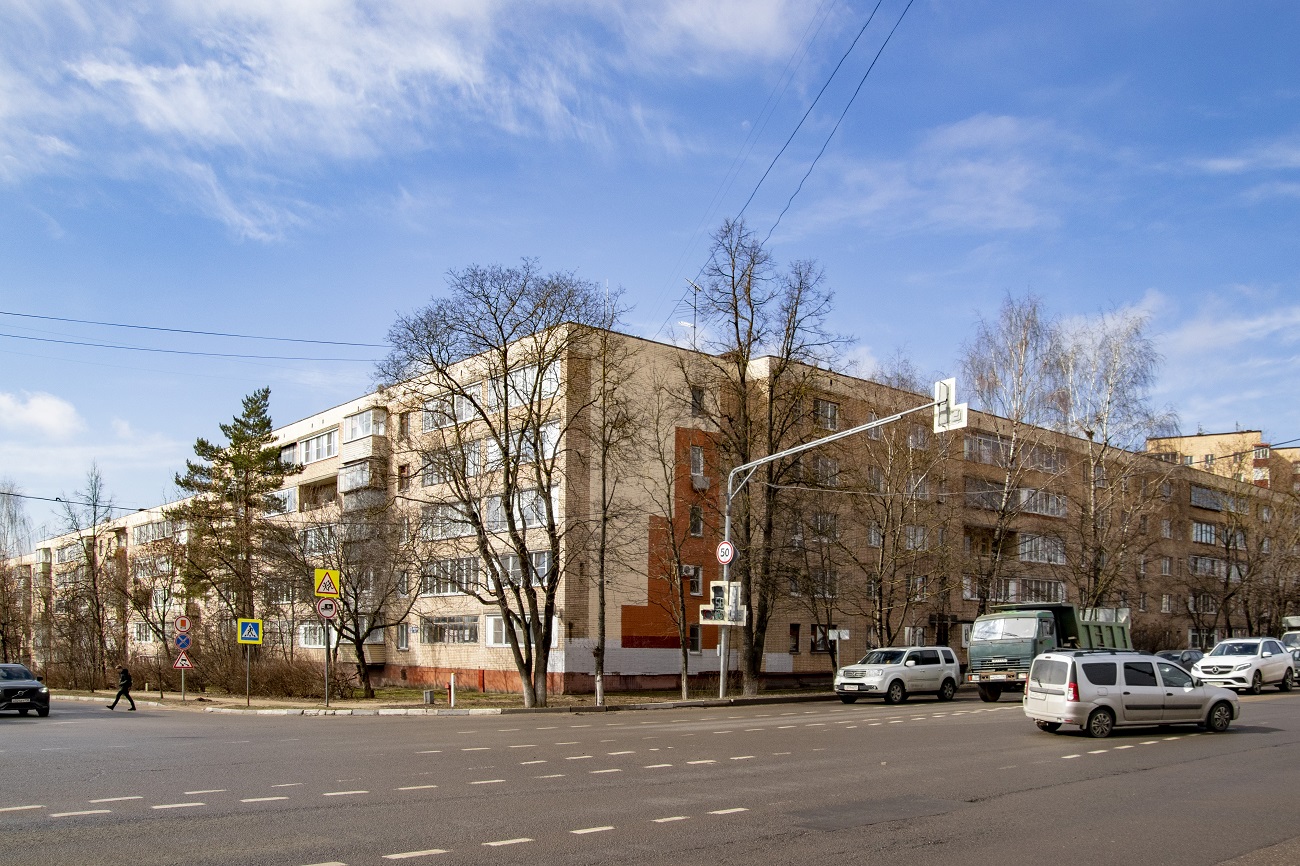 Истра, Улица Босова, 23 / Улица 9-й Гвардейской Дивизии, 44