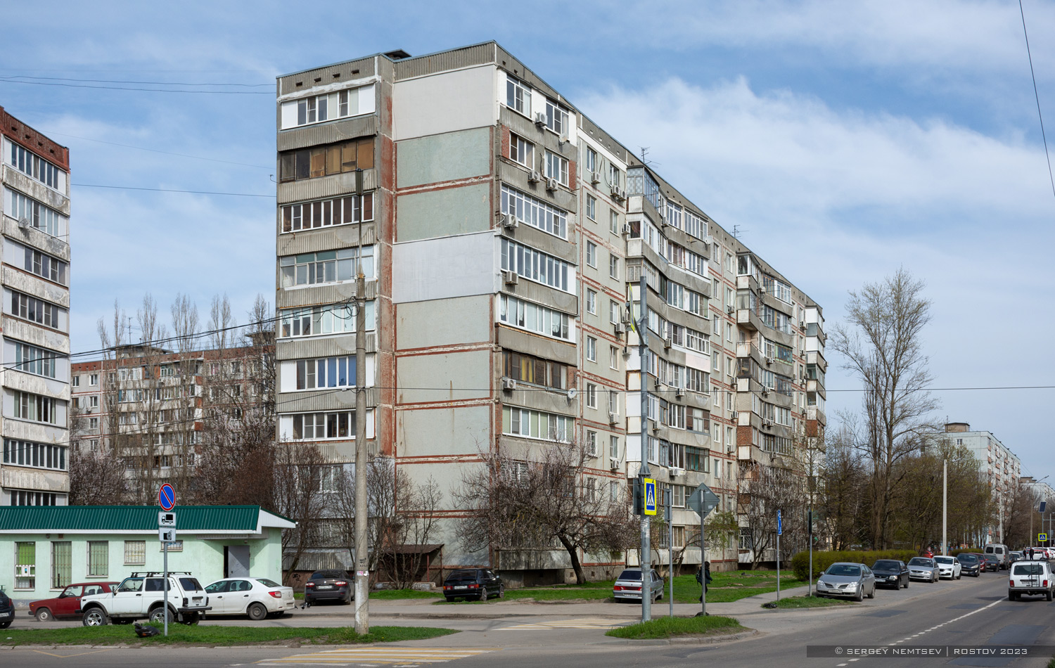 Ростов-на-Дону, Улица Содружества, 39 / Улица 339 Стрелковой Дивизии 3