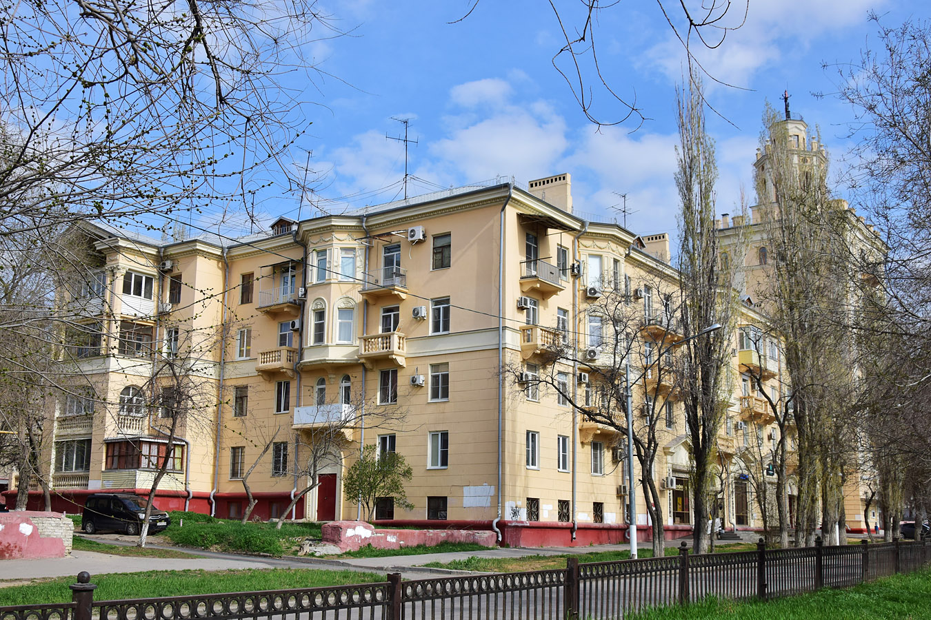 Волгоград, Проспект имени Ленина, 93 Волгоград, Проспект имени Ленина, 93