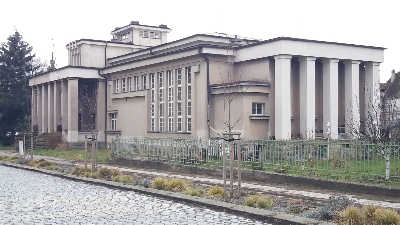 Яромерж, Husovo náměstí, 424