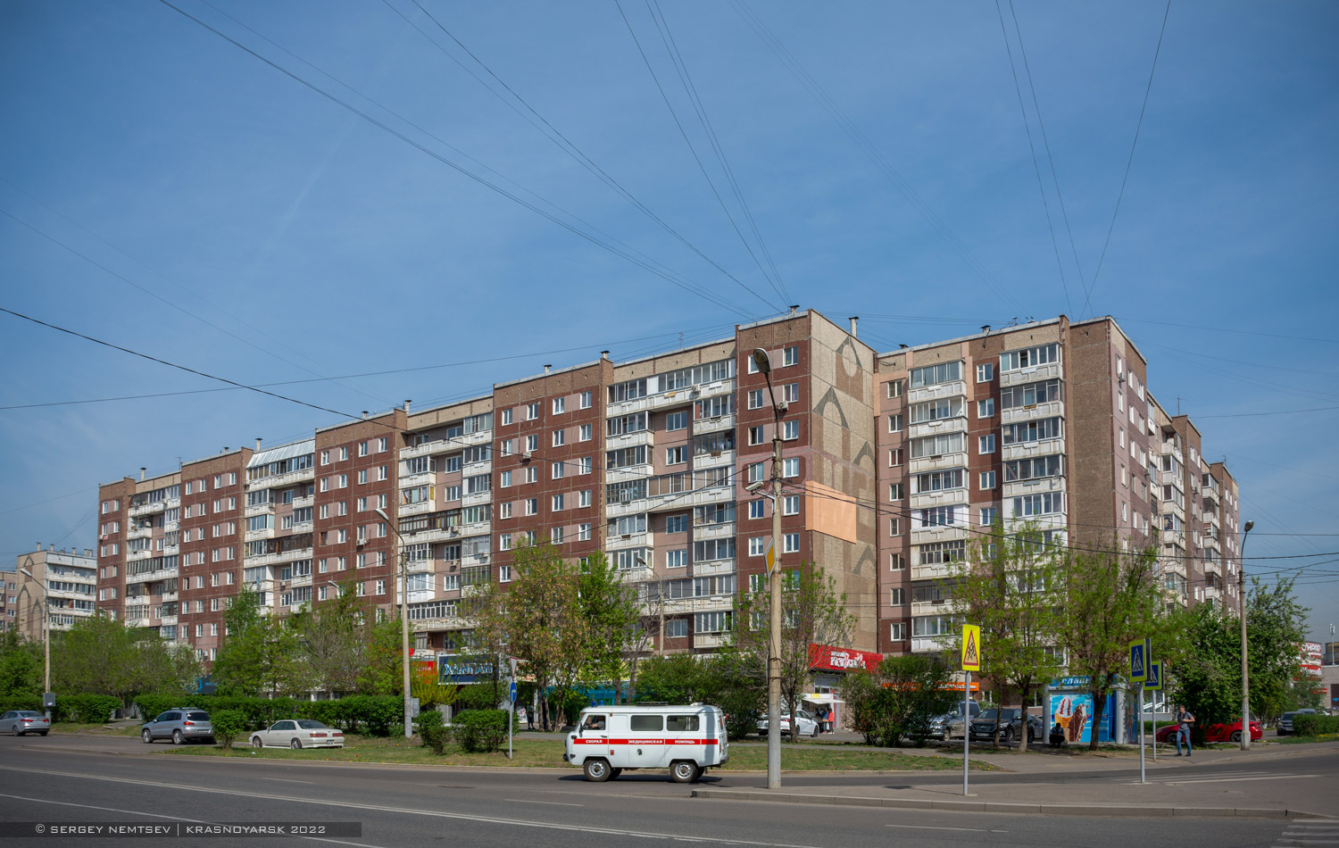 Красноярск, Взлётная улица, 2; Октябрьская улица, 1