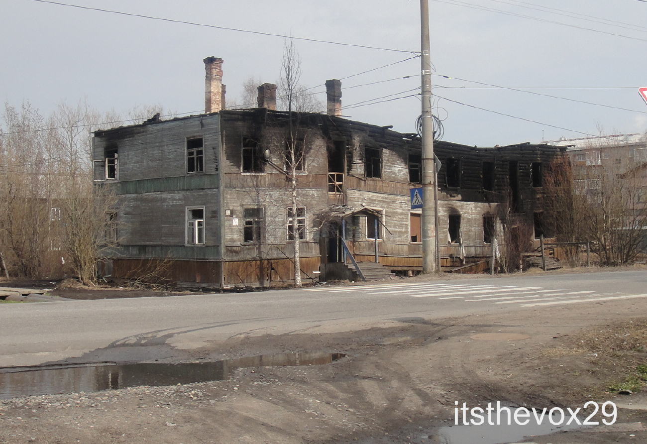 Архангельск, Улица Победы, 50 / Школьная улица, 72