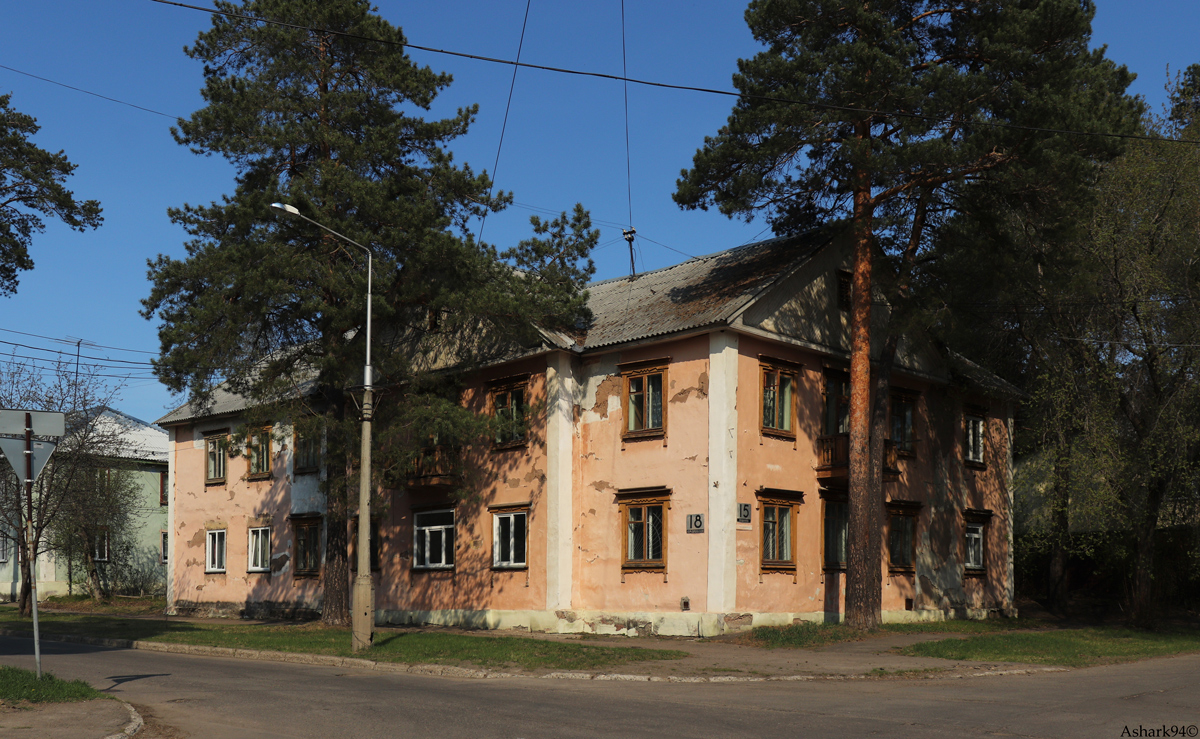 Железногорск, Комсомольская улица, 18 / Улица Пушкина, 15