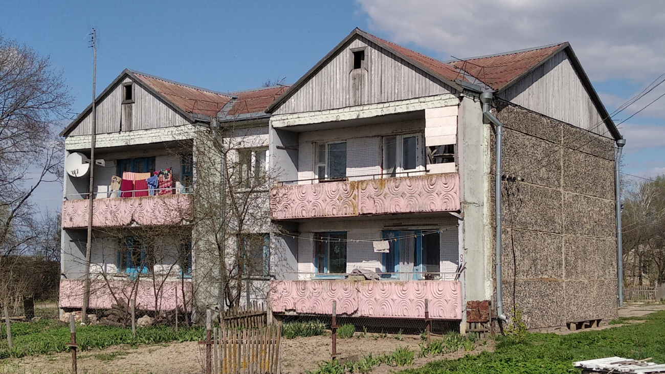 Еремеевщина, Школьная улица, 8