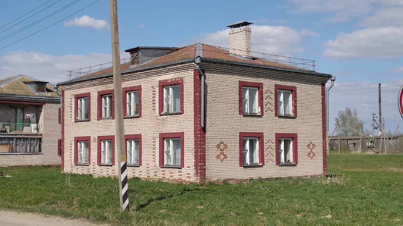 Еремеевщина, Школьная улица, 14/1