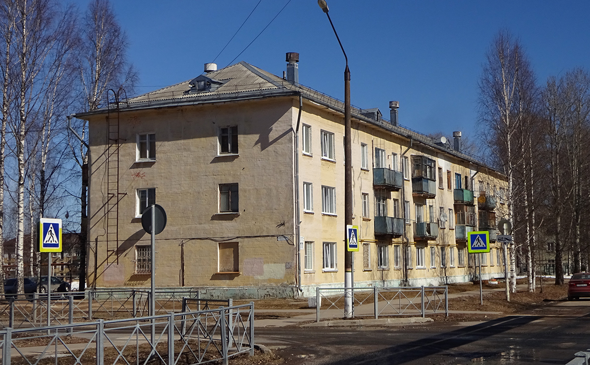 Мирный, Улица Пушкина, 11