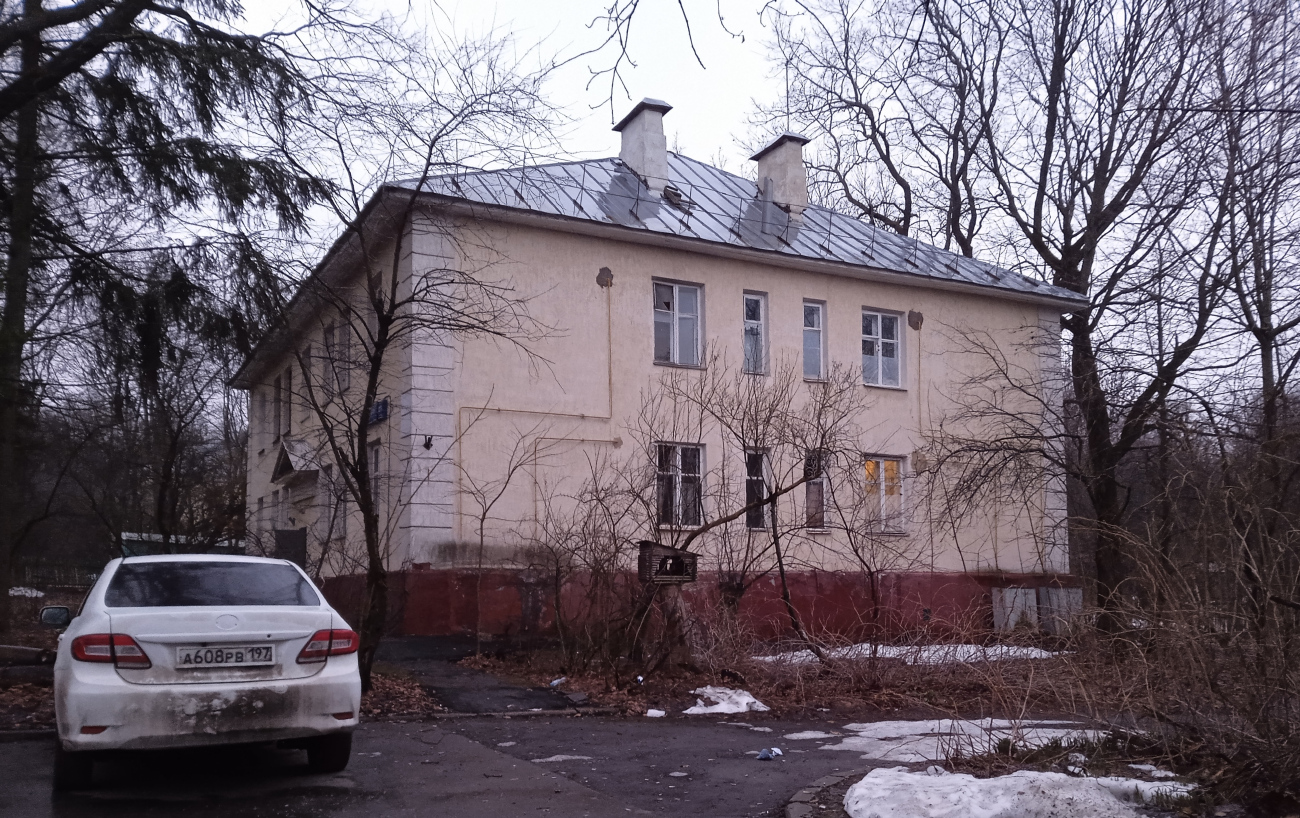 Moskau, Профсоюзная улица, 123А стр. 25 / Тютчевская аллея, 25