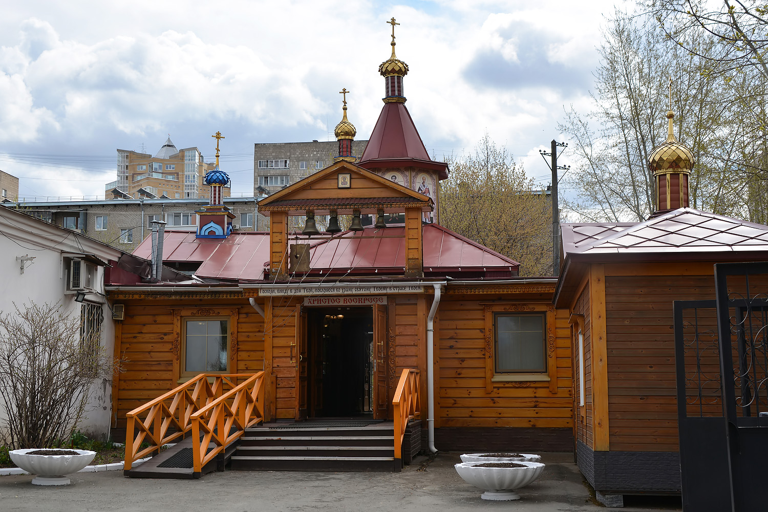 Perm, Улица Братьев Игнатовых, 2 корп. 7