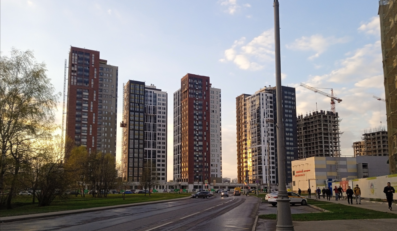 Москва, Бартеневская улица, 18 корп. 2; жилой комплекс Южные Сады, корп. 2.2