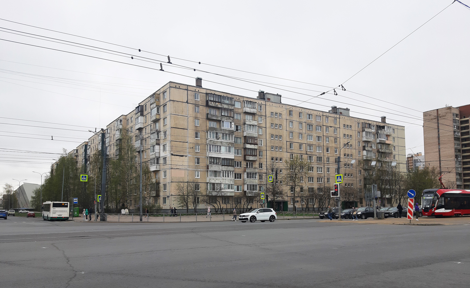 Санкт-Пецярбург, Искровский проспект, 1