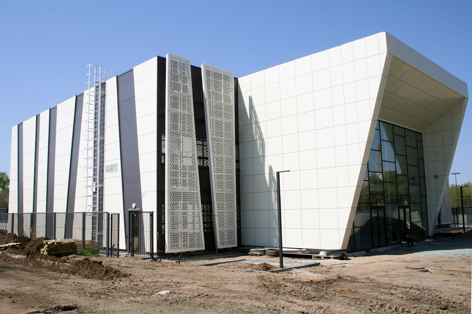 Орск, Спортивная улица, 2Б
