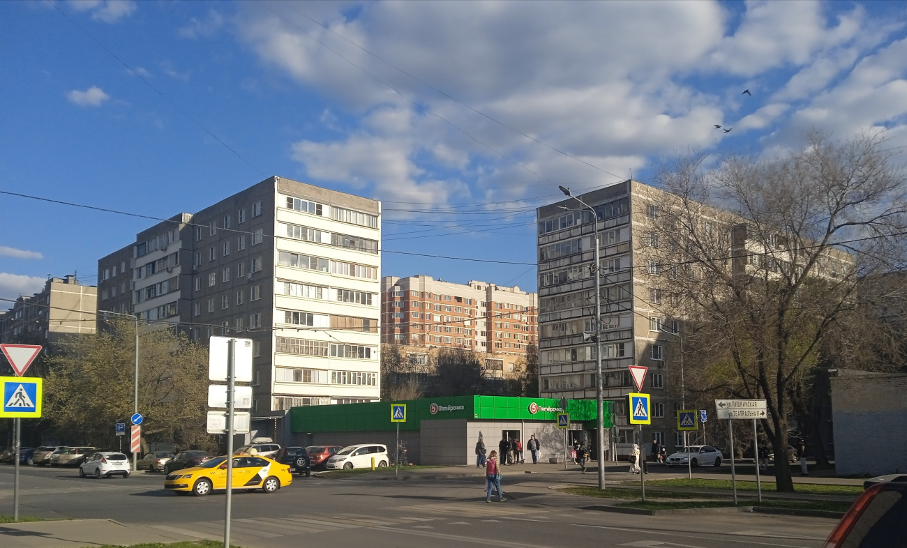 Щербинка, Юбилейная улица, 4 / Пушкинская улица, 7; Пушкинская улица, 9