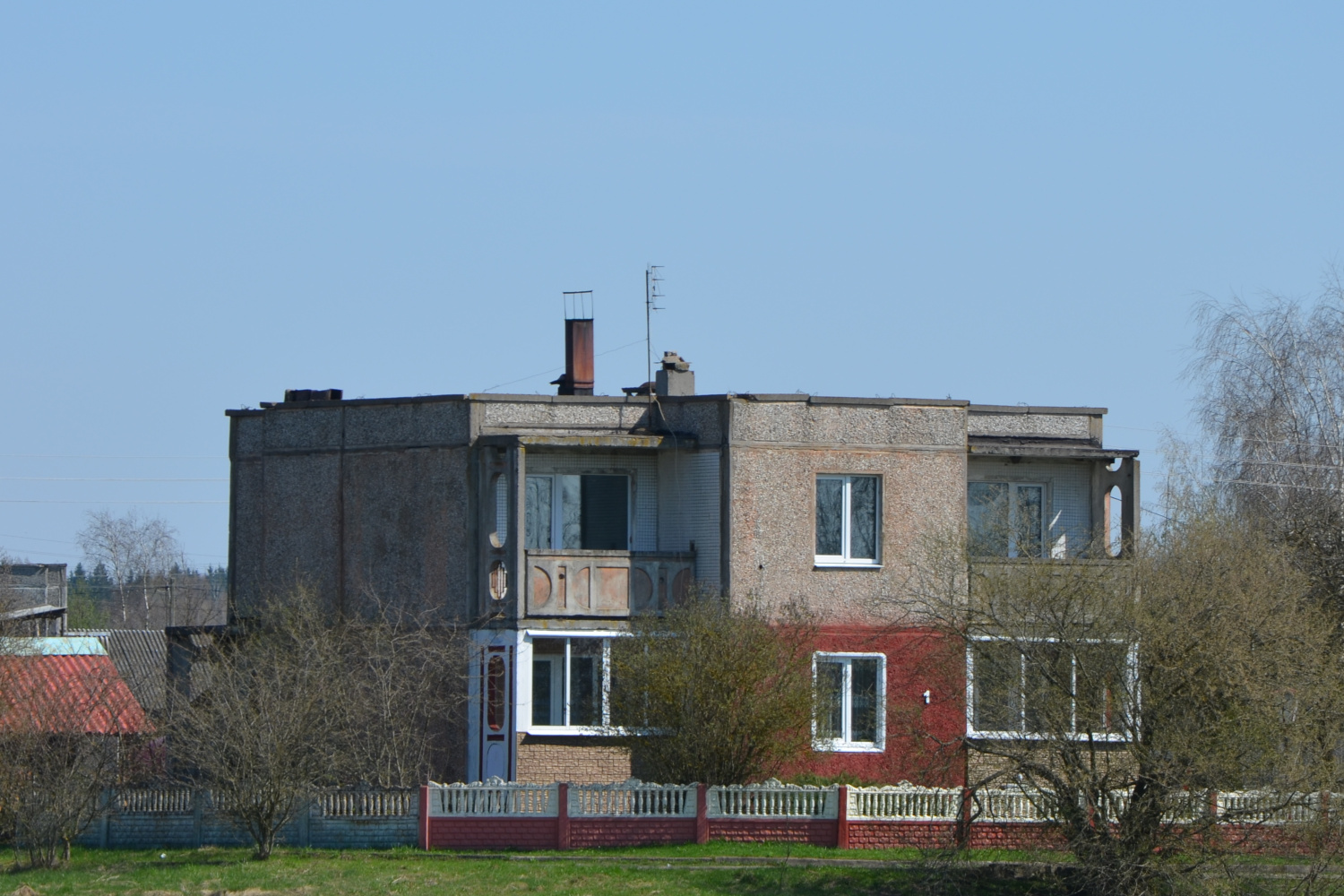 Кемелишки, Придорожная улица, 1