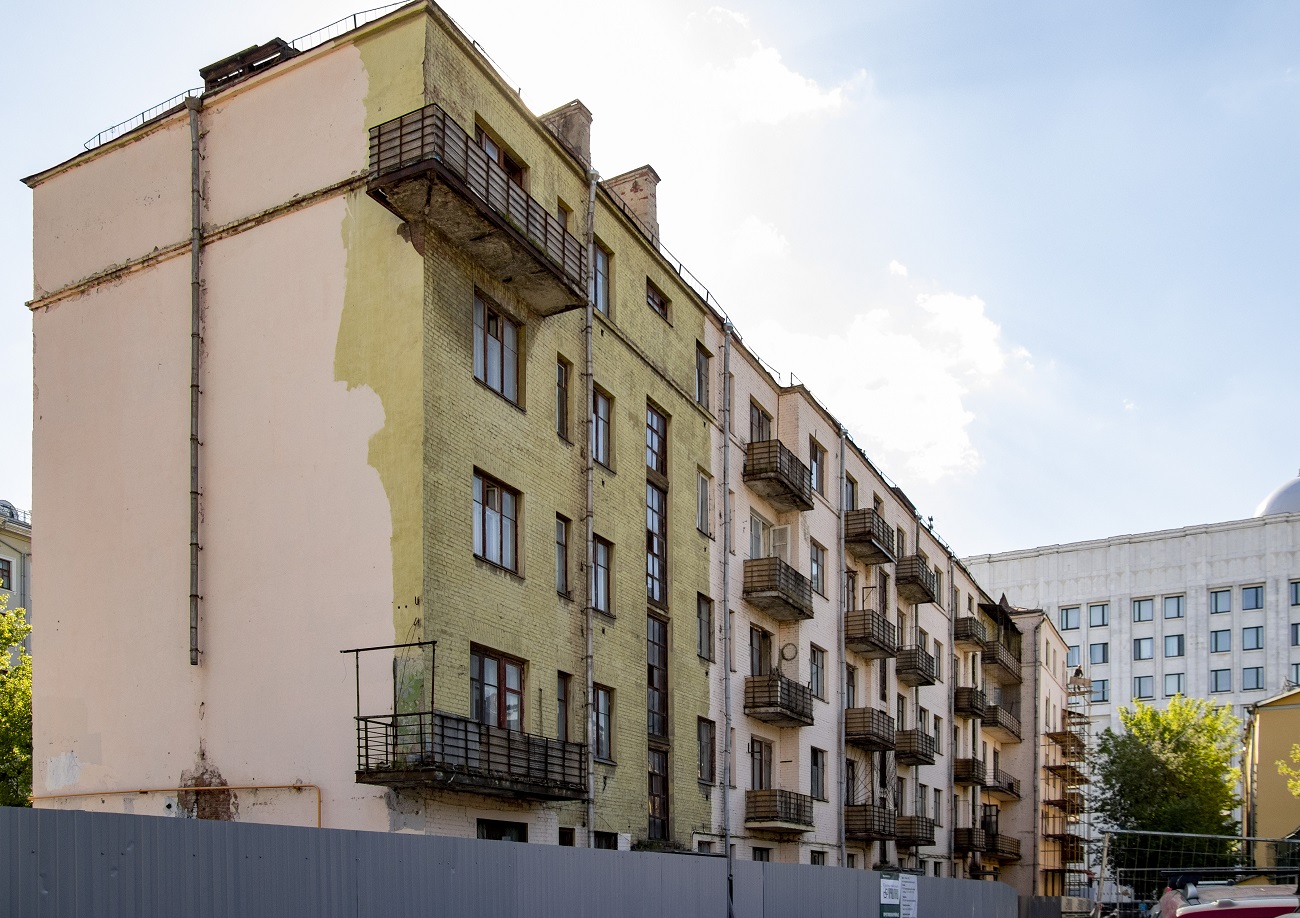 Москва, Крестовоздвиженский переулок, 4