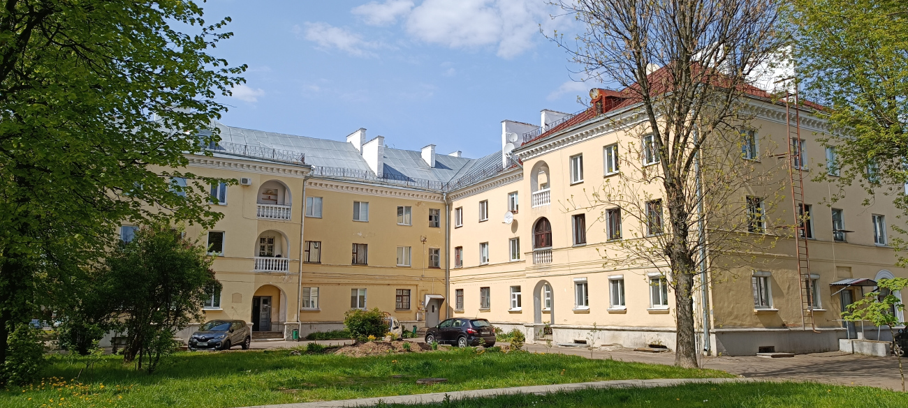 Минск, Красноармейская улица, 30 / Казарменный переулок, 1