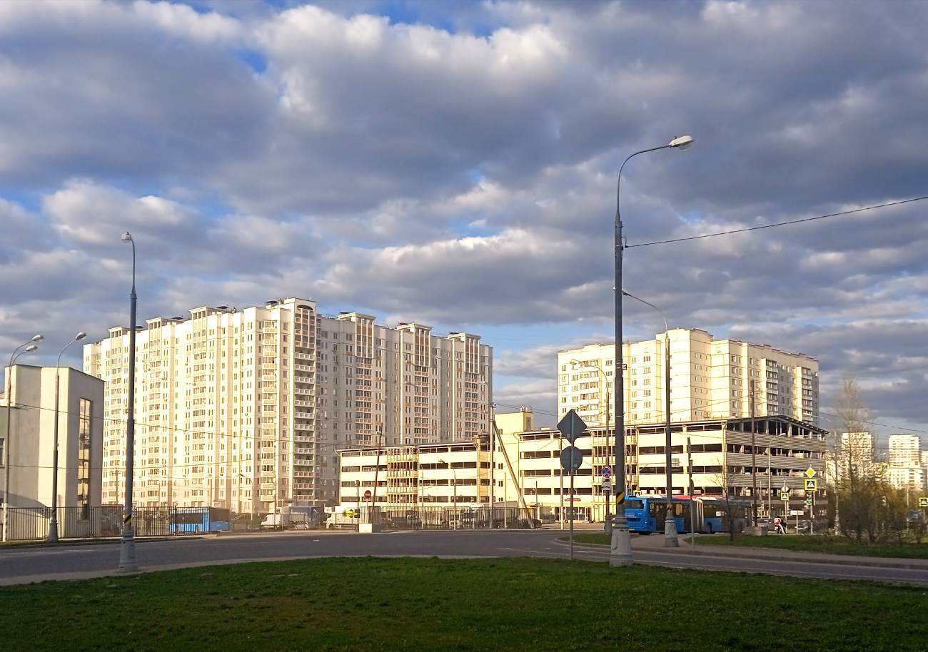 Moskau, Улица Захарьинские Дворики, 3; Улица Брусилова, 3