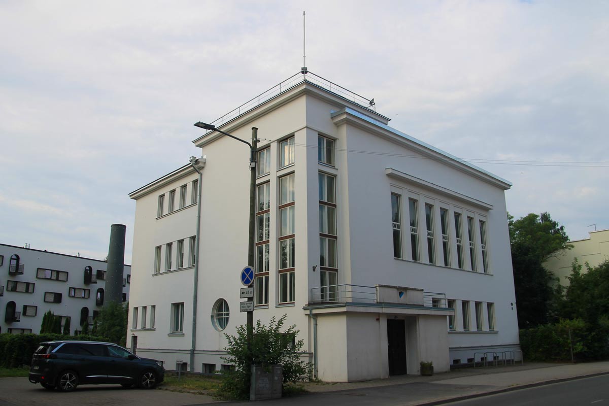Тарту, J. Kuperjanovi, 16