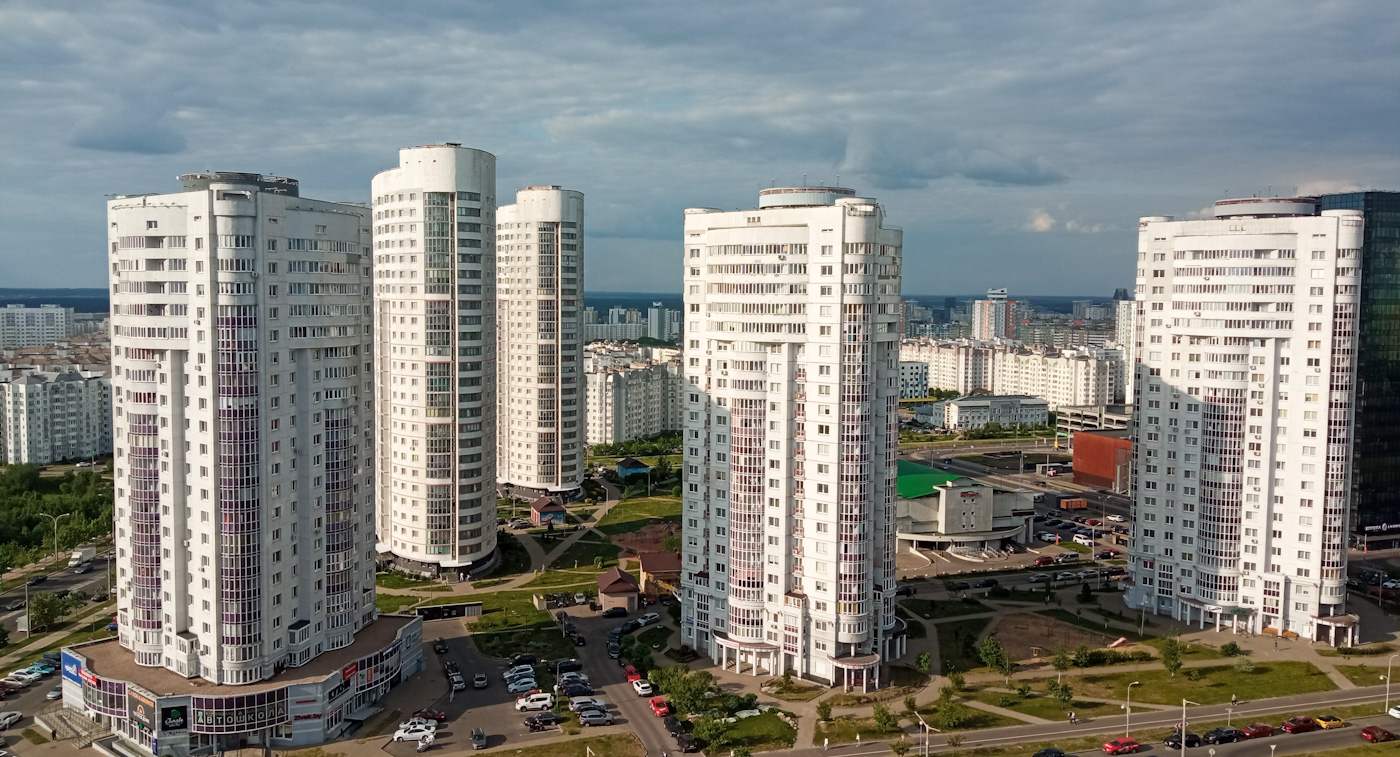 Минск, Нёманская улица, 2; Нёманская улица, 4; Нёманская улица, 6; Улица Притыцкого, 160; Улица Притыцкого, 158. Минск — Панорамы