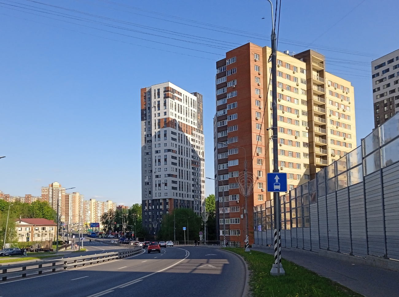 Поселение Сосенское, пос. Коммунарка, Фитарёвская улица, 15; пос. Коммунарка, Фитарёвская улица, 15 корп. 2