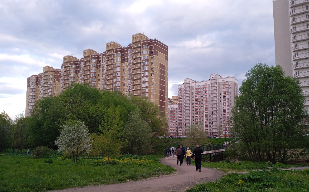 Поселение Воскресенское, Чечëрский проезд, 122 корп. 2; Чечёрский проезд, 124 корп. 1; Новобутовский мост