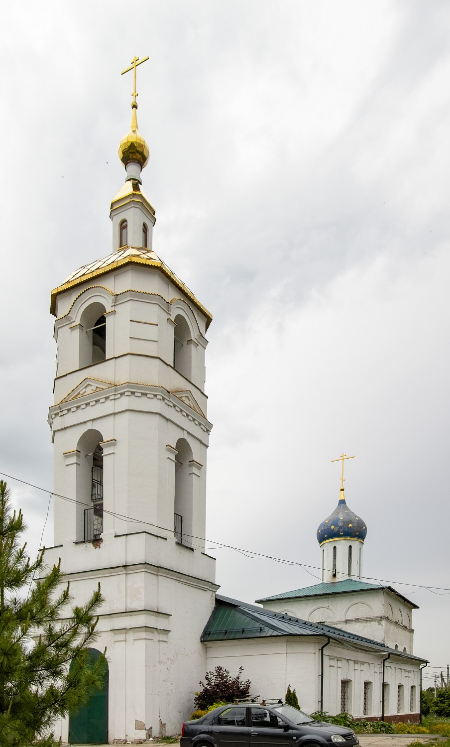 Малино, Успенская площадь, 1; Успенская улица, 1*