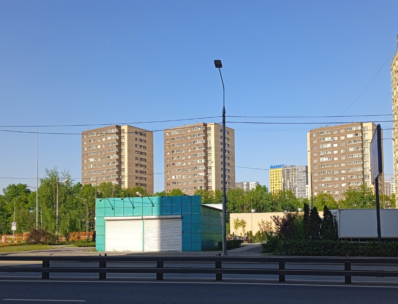 Поселение Сосенское, Пос. Коммунарка, Бачуринская улица, 4 корп. 1; Пос. Коммунарка, Улица Александры Монаховой, 5*; Пос. Коммунарка, Бачуринская улица, 4 корп. 2; Пос. Коммунарка, Бачуринская улица, 4 корп. 3