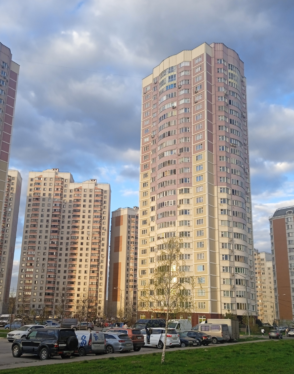 Ленинский городской округ, прочие н.п., пос. Дрожжино, Новое шоссе, 7 корп. 1; пос. Дрожжино, Новое шоссе, 7