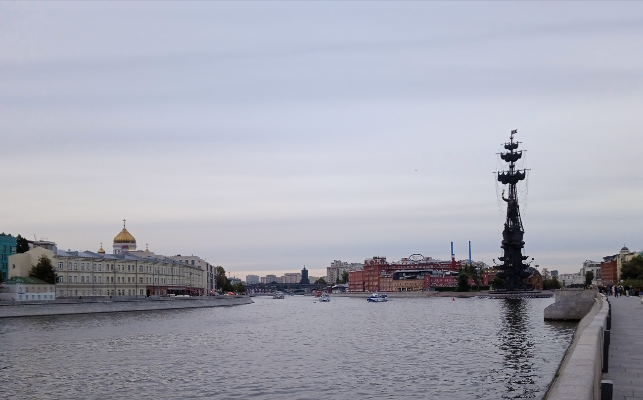 Москва, Пречистенская набережная, 15 стр. 1; Берсеневская улица, б/н / Пречистенская набережная, б/н; Берсеневская набережная, 6 стр. 3; Берсеневская набережная, 6 стр. 2; Берсеневская набережная, 6 стр. 1. Москва — Панорамы