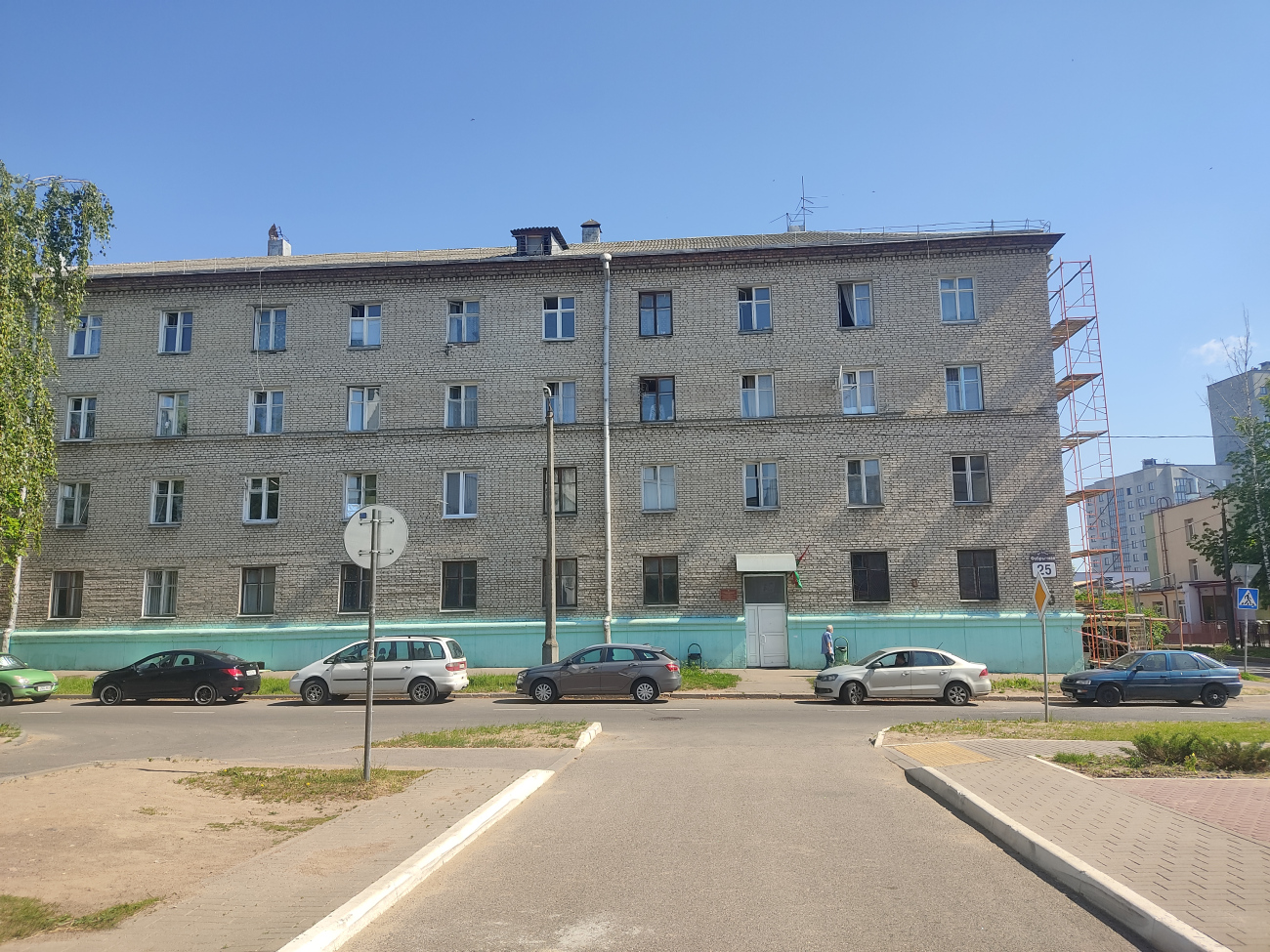Минск, Фабричная улица, 25 / Улица Станиславского, 36