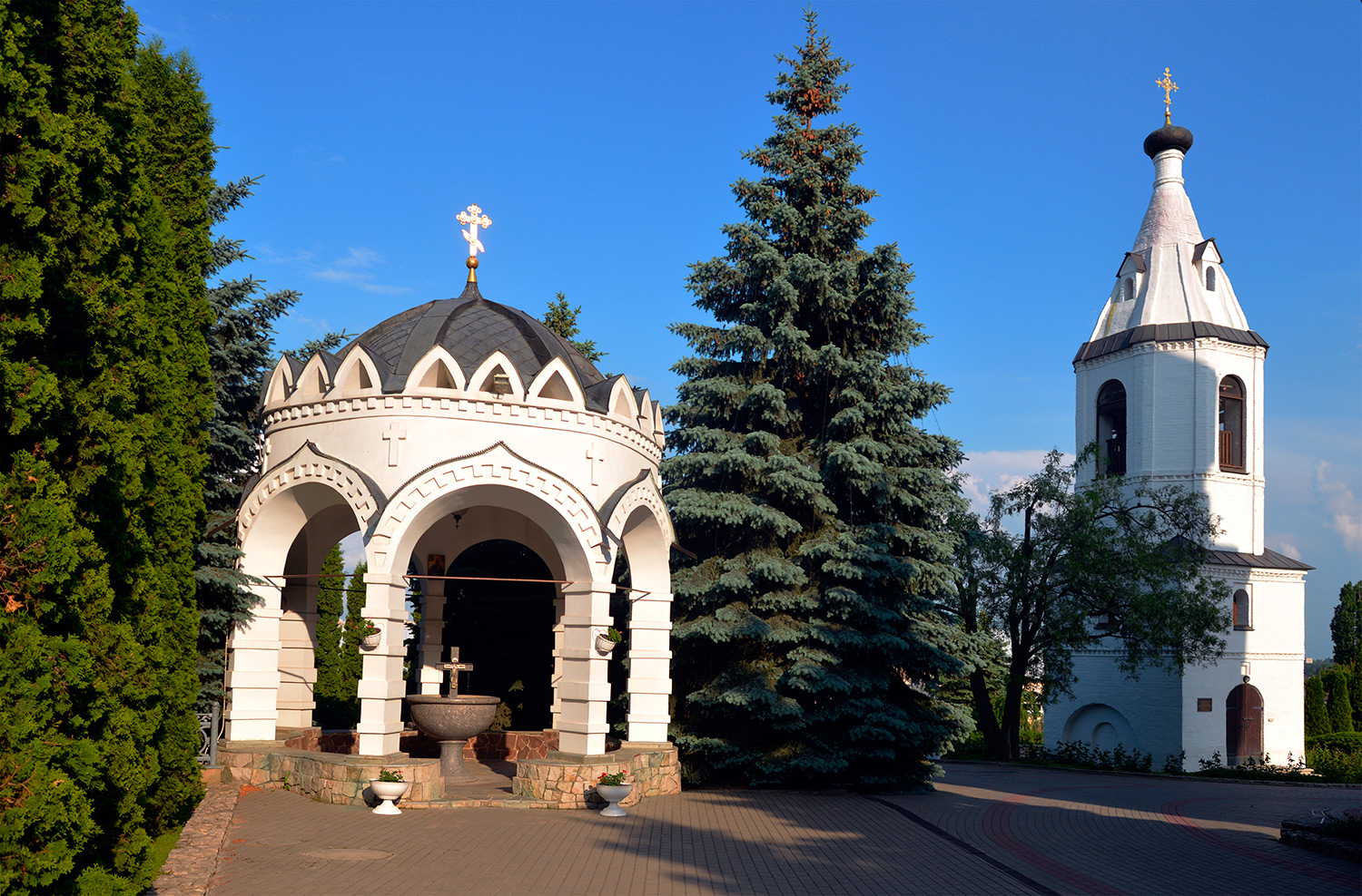 Woronesch, Улица Освобождение труда, 1В*; Улица Освобождение труда, 1В/7