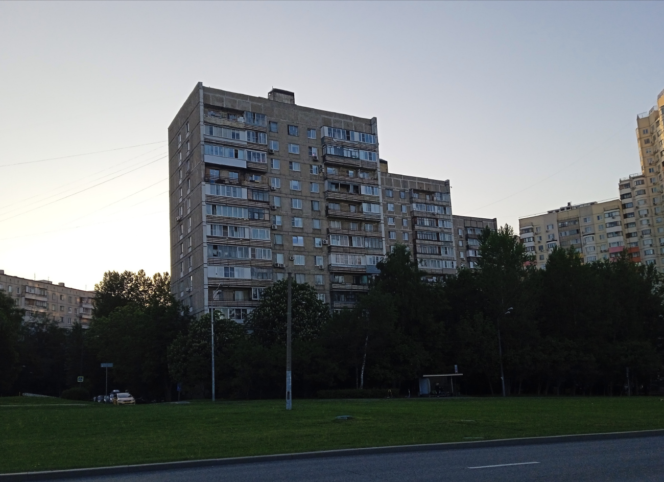 Москва, Улица Островитянова, 47