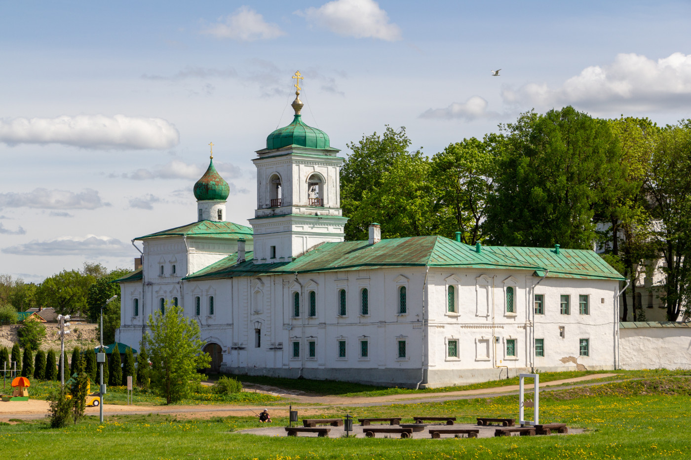 Псков, Мирожская набережная, 1