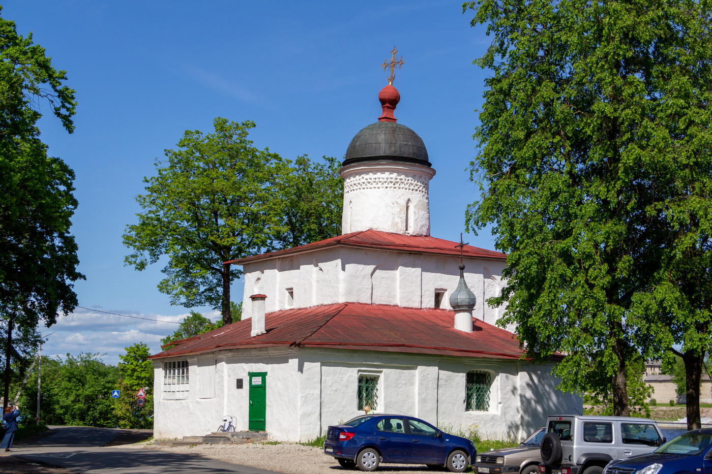 Pskov, Красноармейская набережная, 16