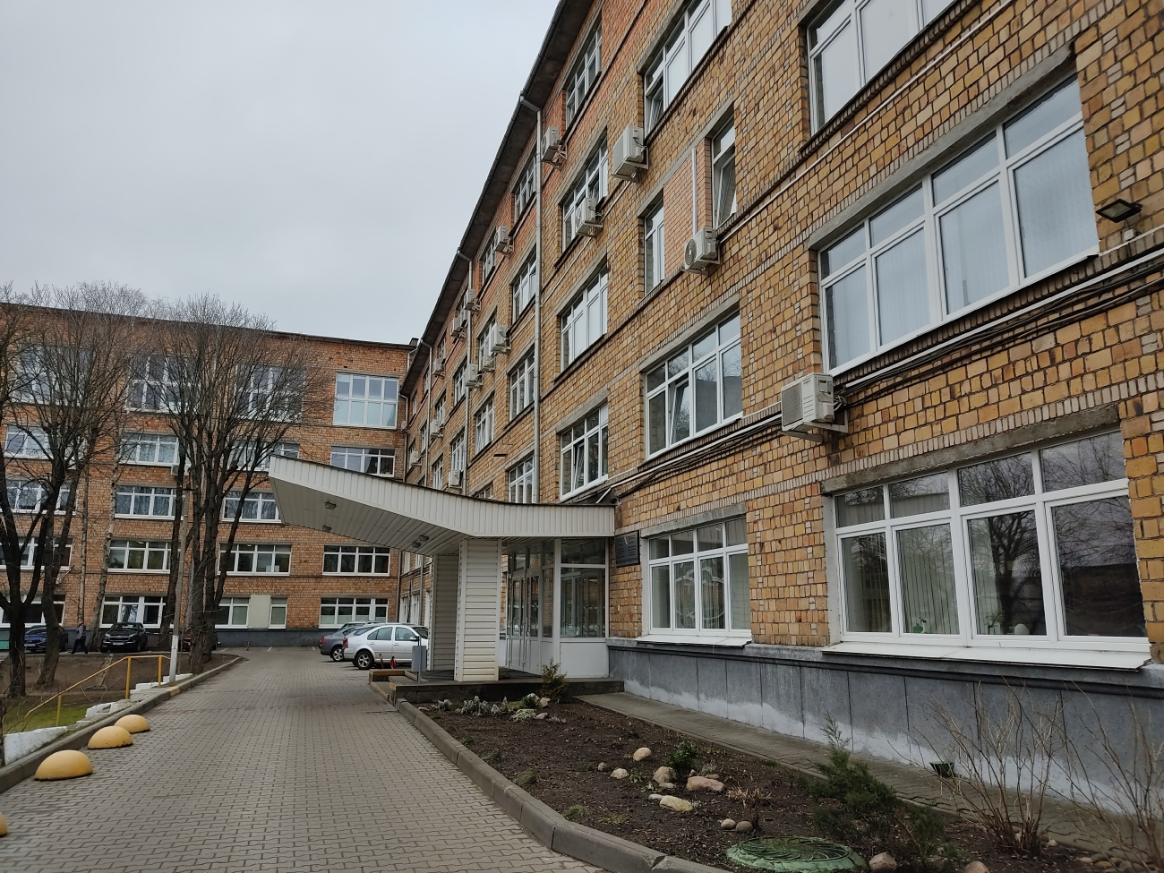 Минск, 1-й Твердый переулок, 5 / Улица Козлова, 29Б