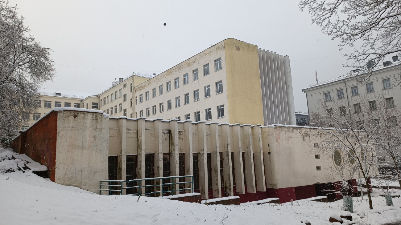 Минск, Красноармейская улица, 11 / Улица Кирова, 30