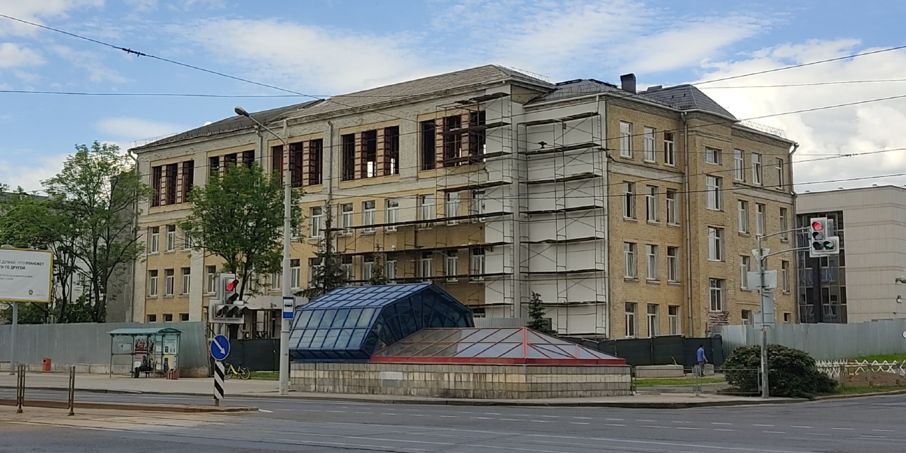 Минск, Долгобродская улица, 13 / Уральская улица, 1