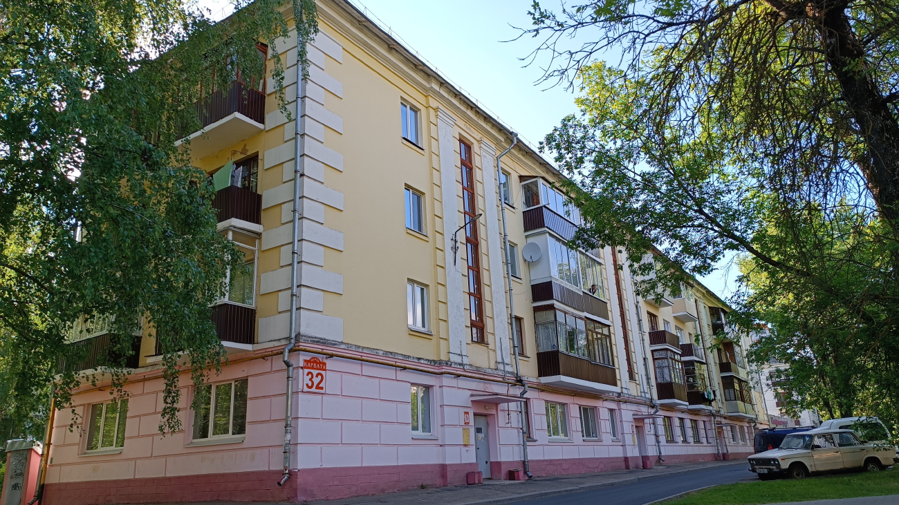 Мінск, Улица Карвата, 32