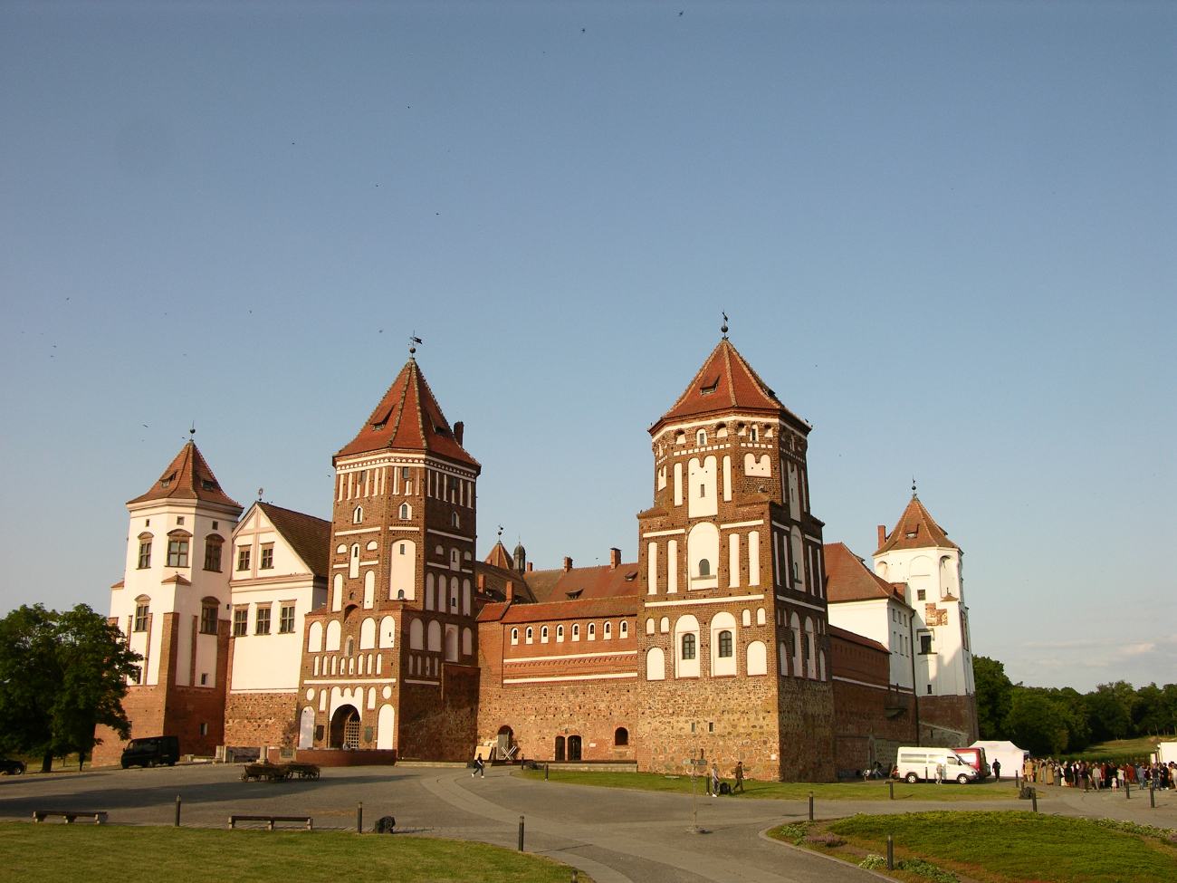 Мир, Красноармейская улица, 2