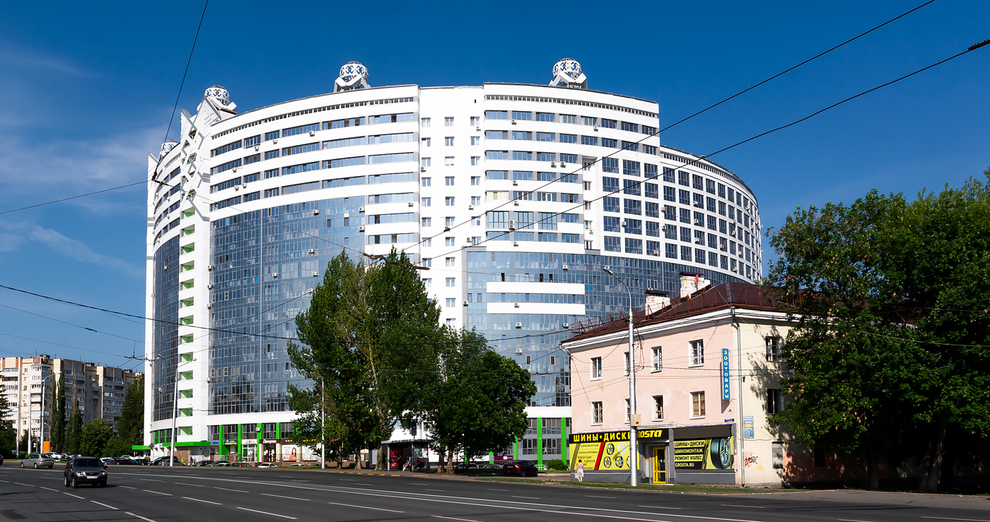 Ufa, Улица Комарова, 8
