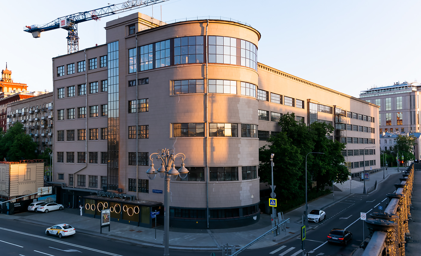 Москва, Садовническая улица, 33 / Космодамианская набережная, 2 Москва, Садовническая улица, 33 / Космодамианская набережная, 2