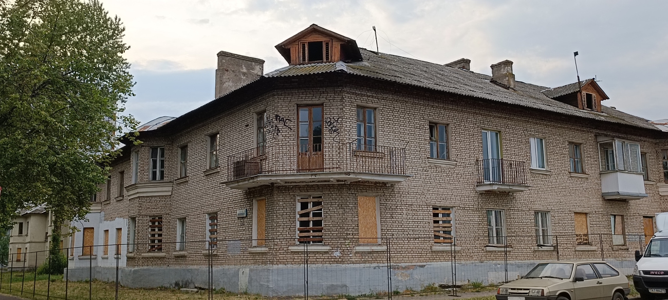 Мінск, Волгоградская улица, 82 / Новгородская улица, 1