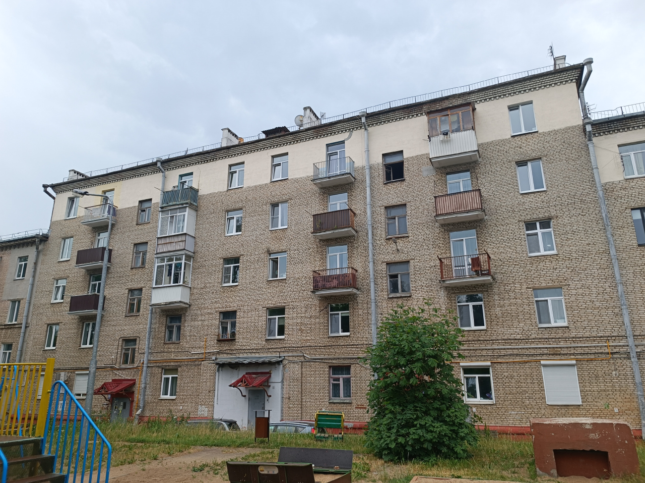 Мінск, Партизанский проспект, 13 / Рабочий переулок, 2