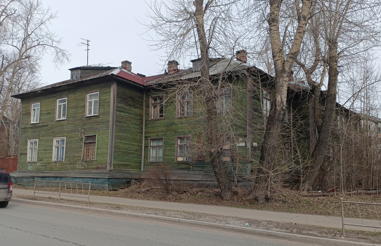 Архангельск, Улица Выучейского, 54 / Проспект Советских Космонавтов, 40