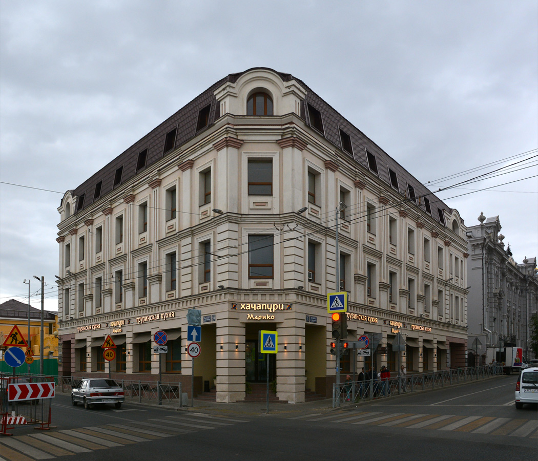 Казань, Право-Булачная улица, 33 / Улица Мусы Джалиля, 1