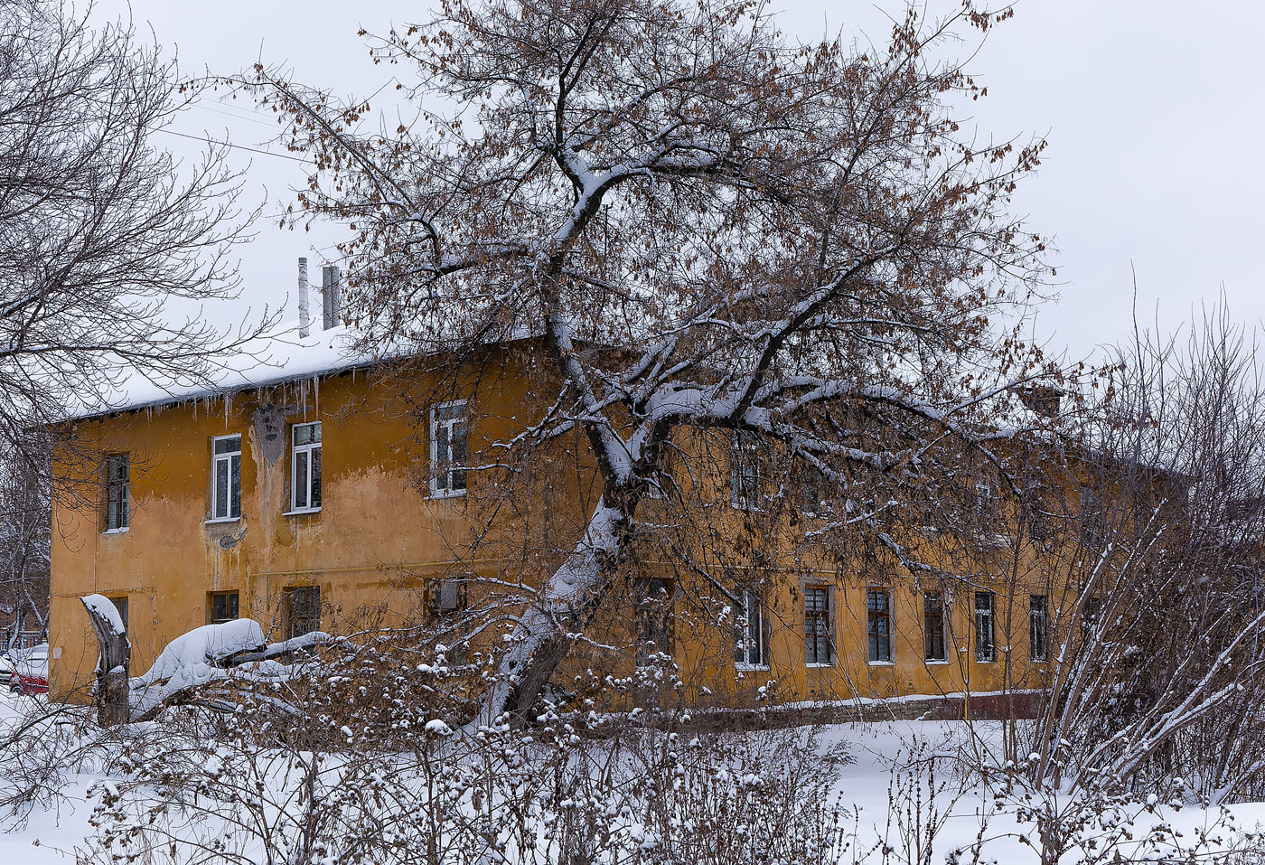 Уфа, Интернациональная улица, 57 / Улица Владимира Маяковского, 1