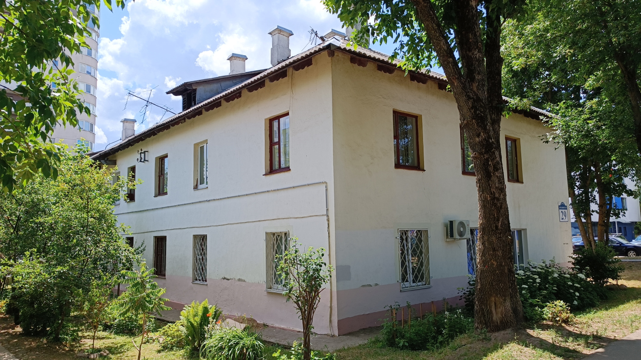 Минск, Улица Декабристов, 29 / 3-я улица Щорса, 10