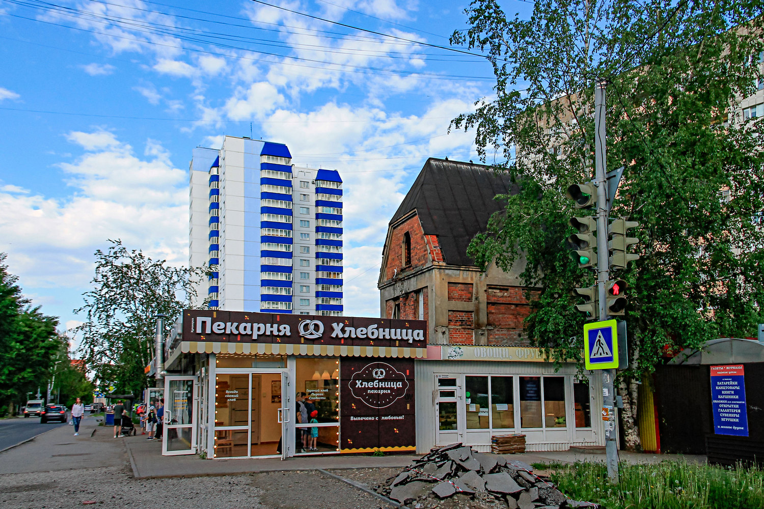 Пермь, Улица КИМ, 41а; Хрустальная улица, 11